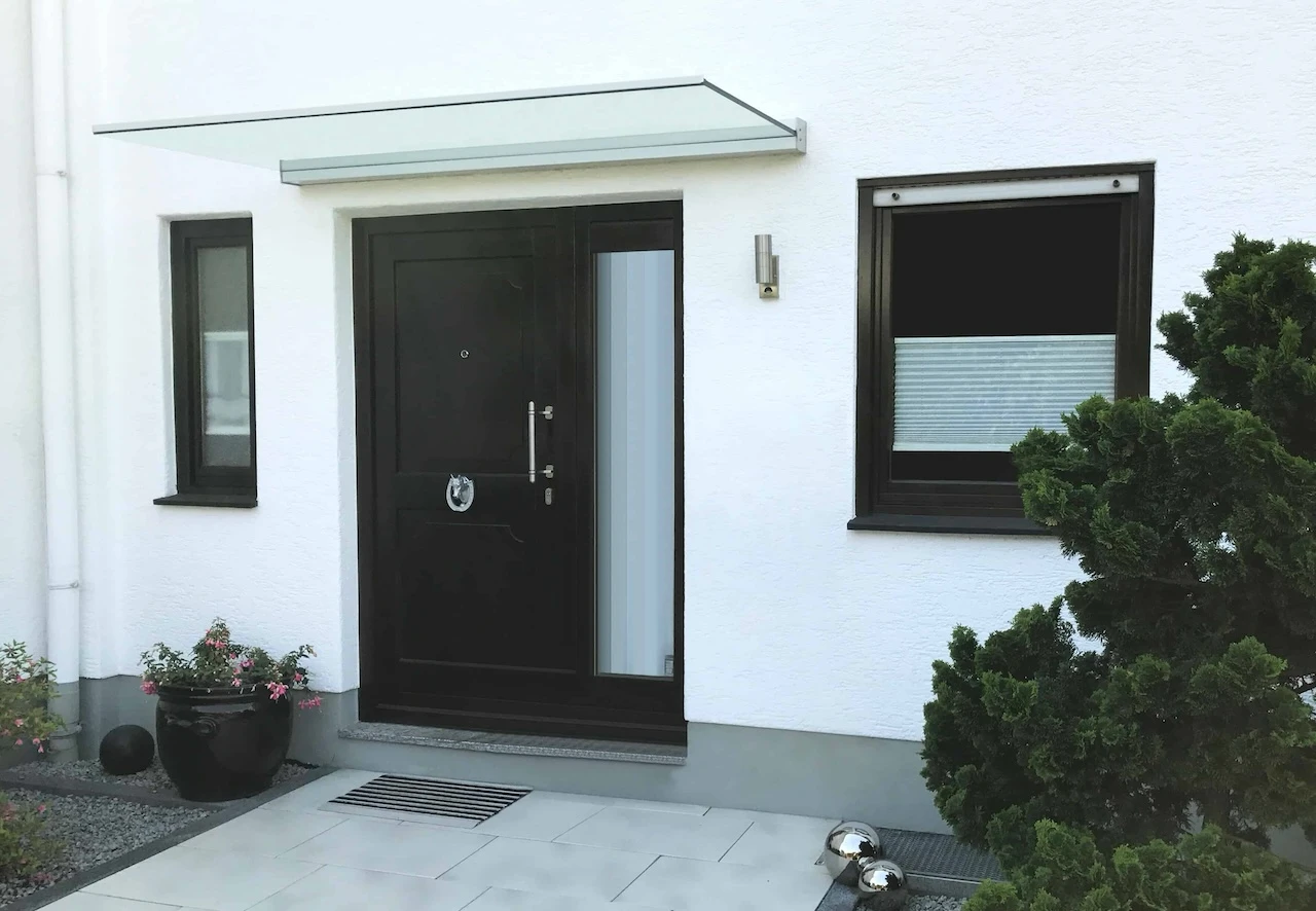 Stilvolles Vordach in Sprockhövel: Funktionaler Schutz und Eleganz für Ihr Zuhause